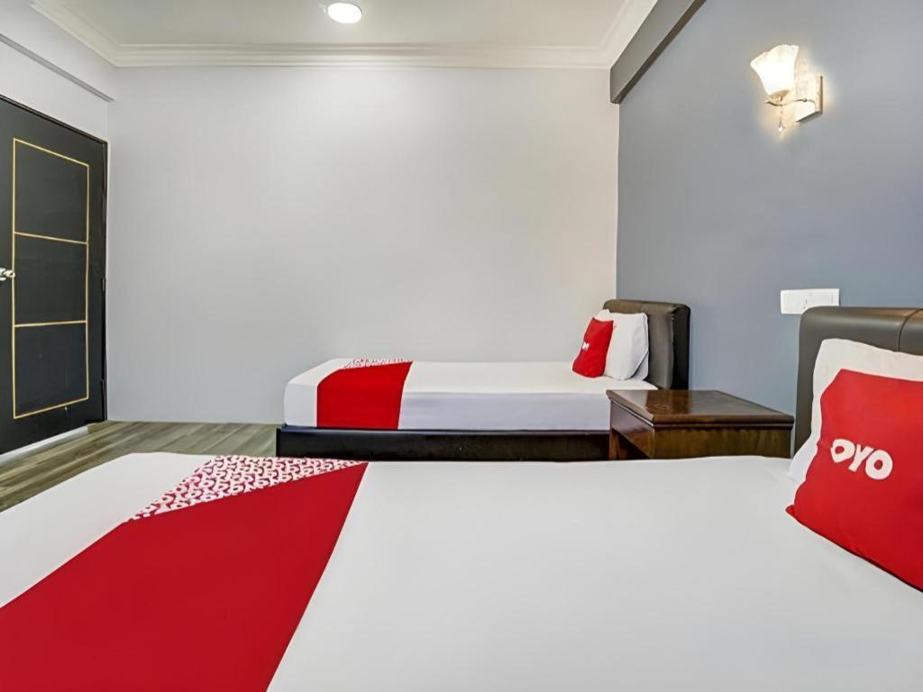 Capital O 90490 Zaques Hotel Sungai Petani Buitenkant foto