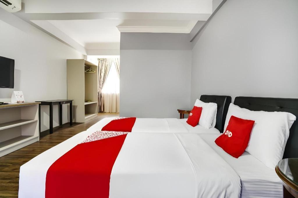 Capital O 90490 Zaques Hotel Sungai Petani Buitenkant foto
